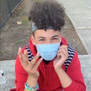 Meet your Posher, Thomas